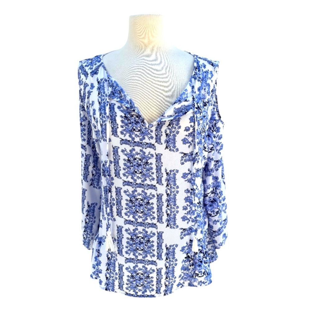 Soho NY White Cold Shoulder Long Sleeve Lightweight Spring Top Size L